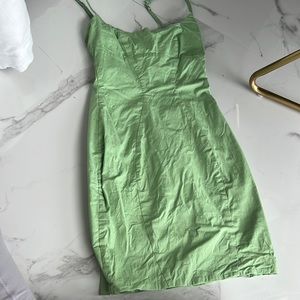 Green dress oh Polly